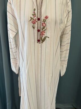 Beechtree Women’s Size 12 Loose Fit Tunic Dress Embroidered Floral Striped Kurta